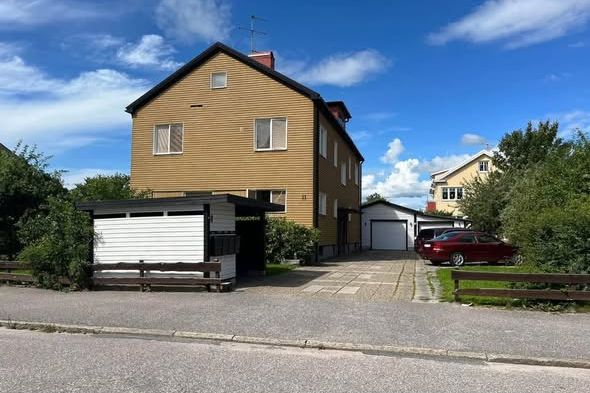 4 rok med stor altan i Gamla Hjärsta